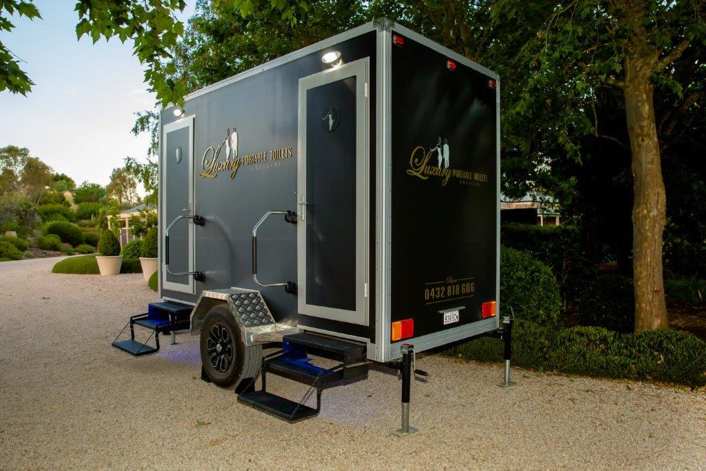 LUXURY TOILET HIRE Luxury portable toilets Brisbane